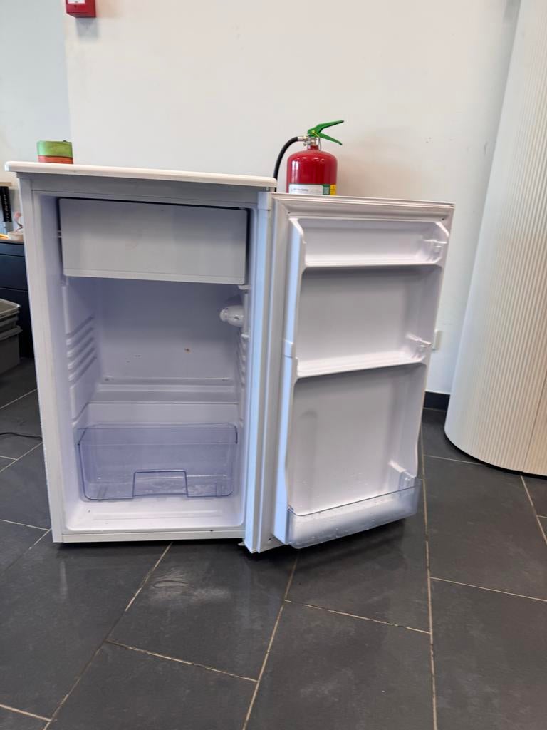 Compacte Koelkast met Vriesvak - Ideaal voor Kleine Ruimtes, Gebruikt, 75 tot 100 liter, 45 tot 60 cm, Met vriesvak