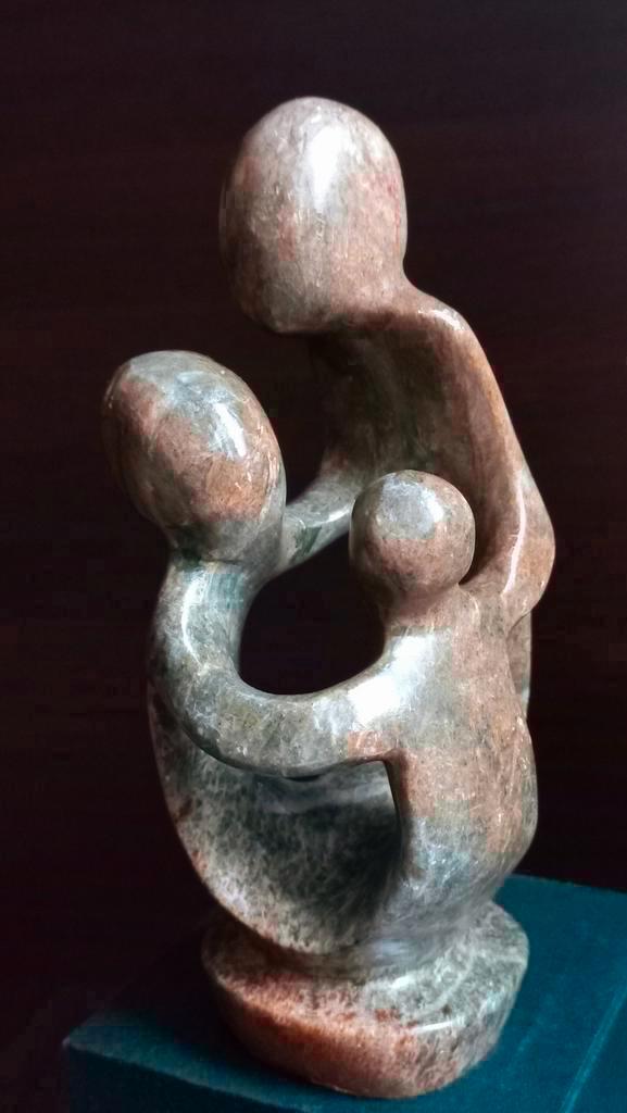 Sculptuur, Verbondenheid - Steen (mineraal), Antiek en Kunst, Kunst | Beelden en Houtsnijwerken, Ophalen of Verzenden