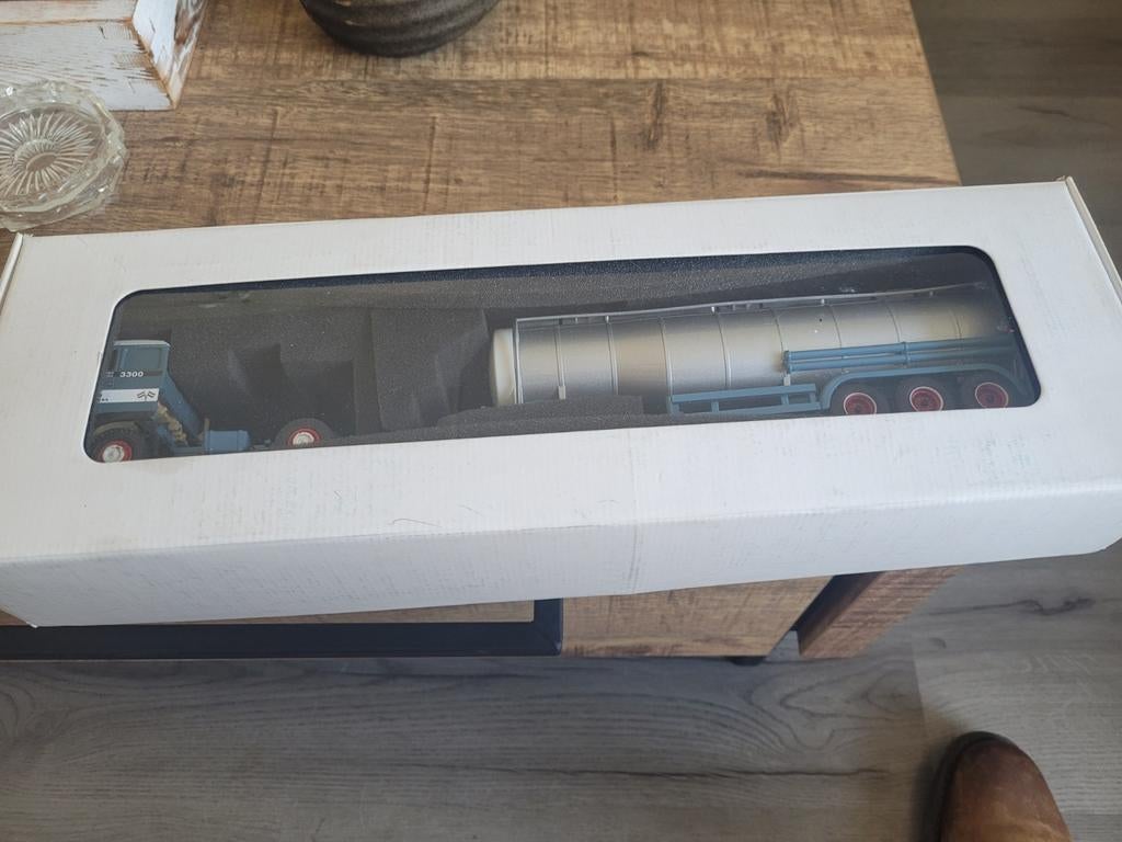 Daf tanktransport  van de brug, Nieuw, L, Lion, L