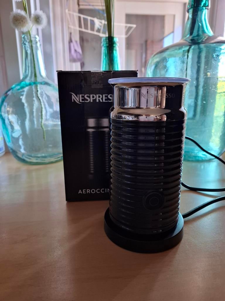 Nespresso Aeroccino 3 melkopschuimer Zwart, Ophalen, Zo goed als nieuw, Elektrische melkopschuimer