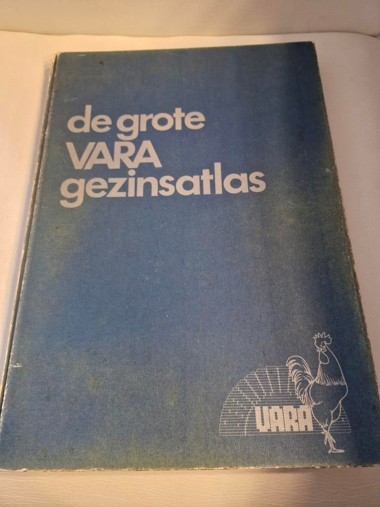 De Grote VARA Gezinsatlas, Boeken, Atlassen en Landkaarten, Ophalen of Verzenden