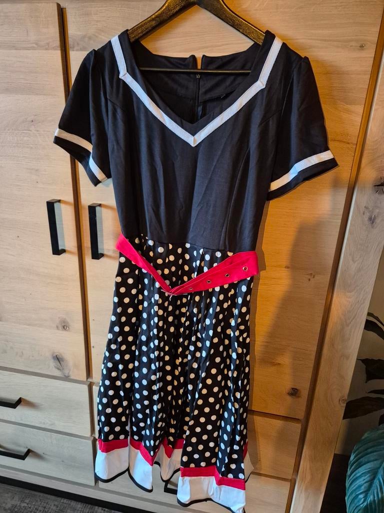 Zwart/witte jurk met noppen maat 44, leuk voor verkleden, Kleding | Dames, Zwart, Maat 42/44 (L), Nieuw, Ophalen of Verzenden