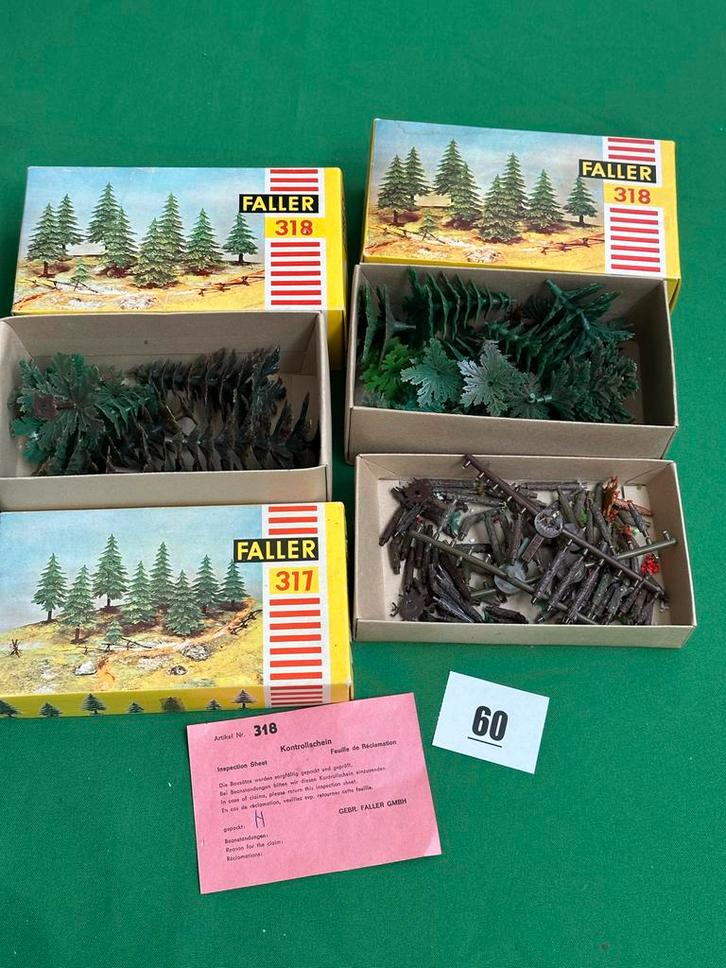 60- Faller 317/318 Kunststof Bomen Divers Jaren 60/70, Hobby en Vrije tijd, Modeltreinen | H0, Gebruikt, Ophalen of Verzenden