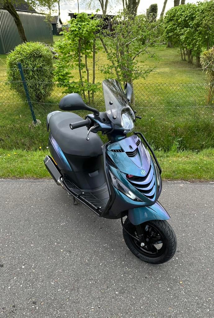 Zip Iget 50cc 2020 - 11xxx km - Malossi, Fietsen en Brommers, Ophalen of Verzenden, Zo goed als nieuw, Benzine, Zip