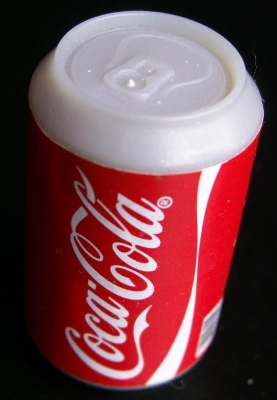 Coca Cola mini blikje hoogte 3,8 cm  tekst Coca-Cola, Ophalen of Verzenden, Nieuw, Gebruiksvoorwerp