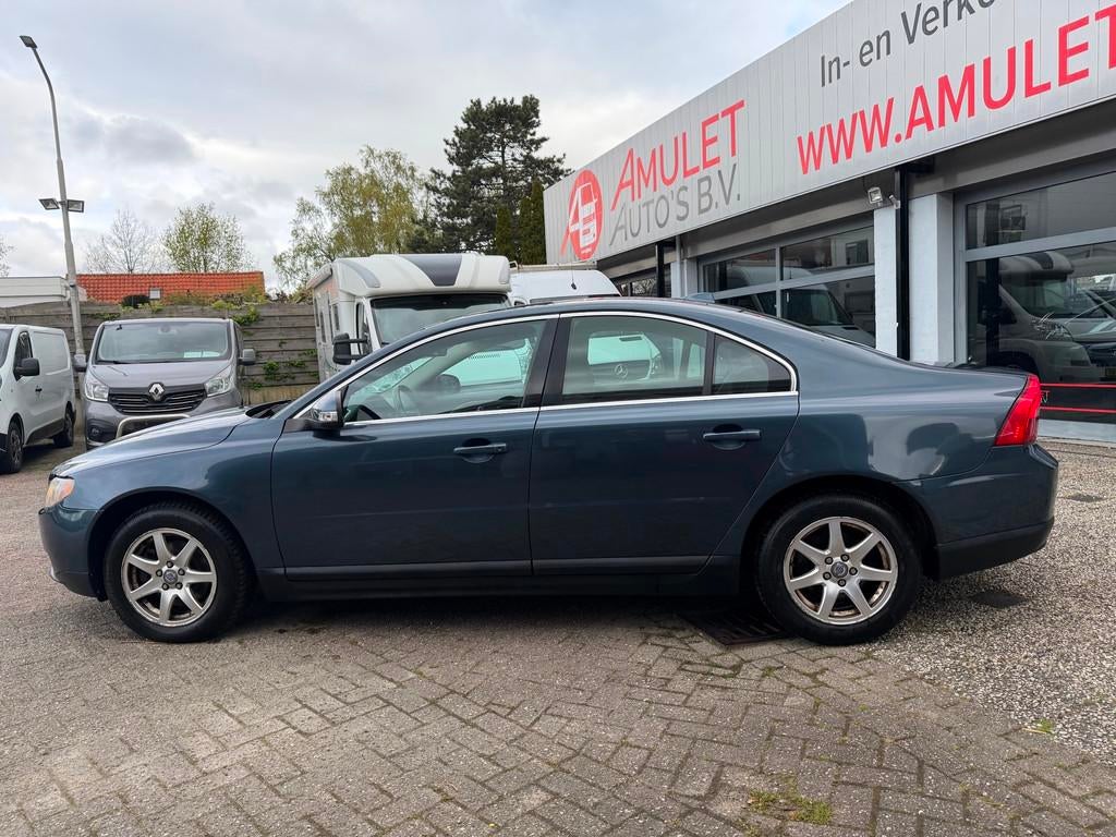 Volvo S80 2.5T,5-CYL.147kw/200pk,Hand(6),Kinetic, Auto's, Voorwielaandrijving, Zwart, Blauw, 2521 cc