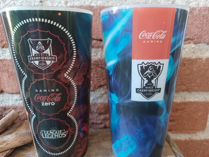 2 Coca Cola Gaming World Championship 2015 bekers, Verzamelen, Overige Verzamelen, Ophalen of Verzenden