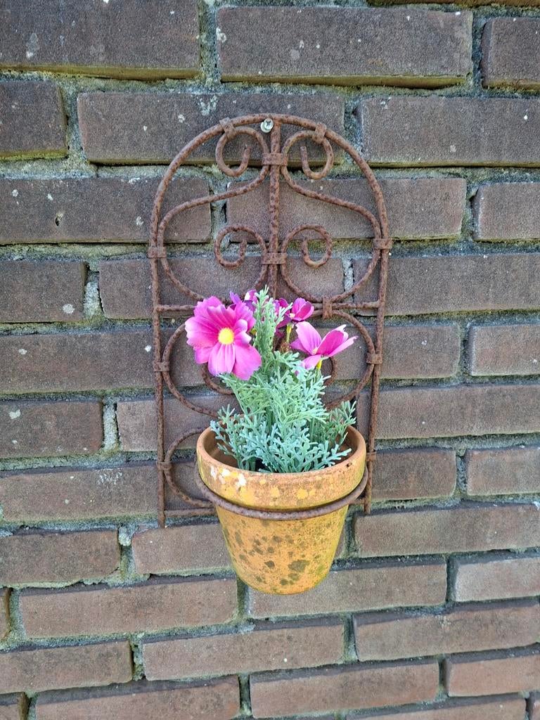 Decoratieve Gietijzeren Plantenhanger voor Buiten, Tuin en Terras, Bloembakken en Plantenbakken, Gebruikt, Minder dan 60 cm, Ophalen of Verzenden
