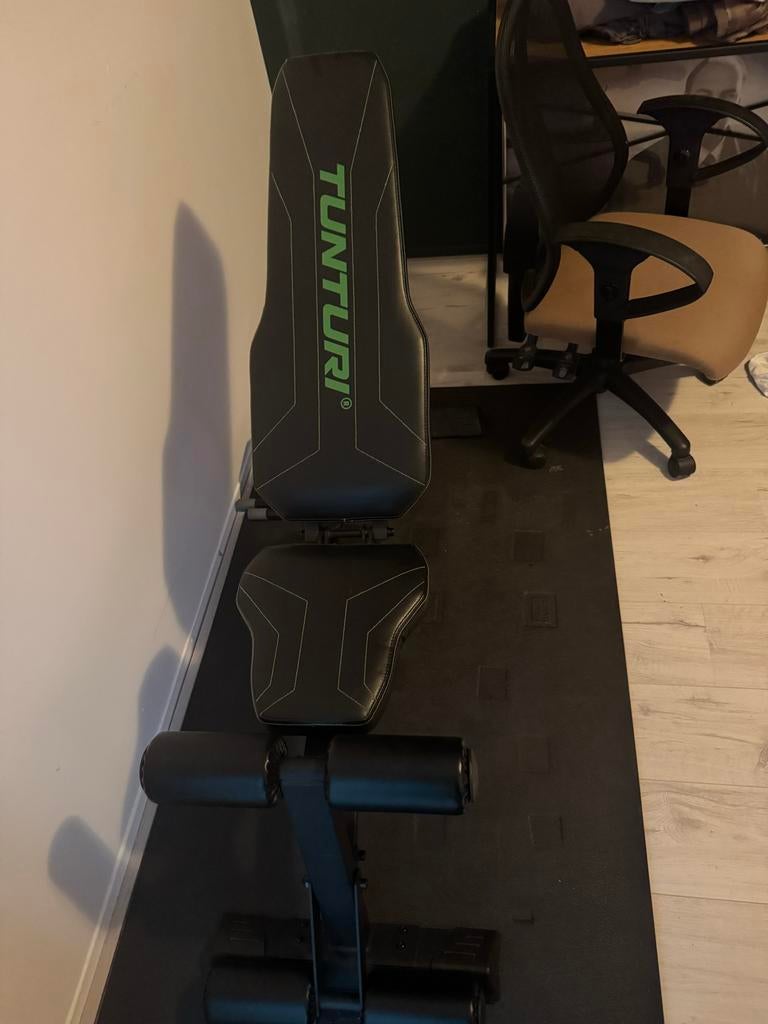 Verstelbare halterbank / sportbank Tunturi, Sport en Fitness, Gebruikt, Ophalen of Verzenden, Metaal, Borst