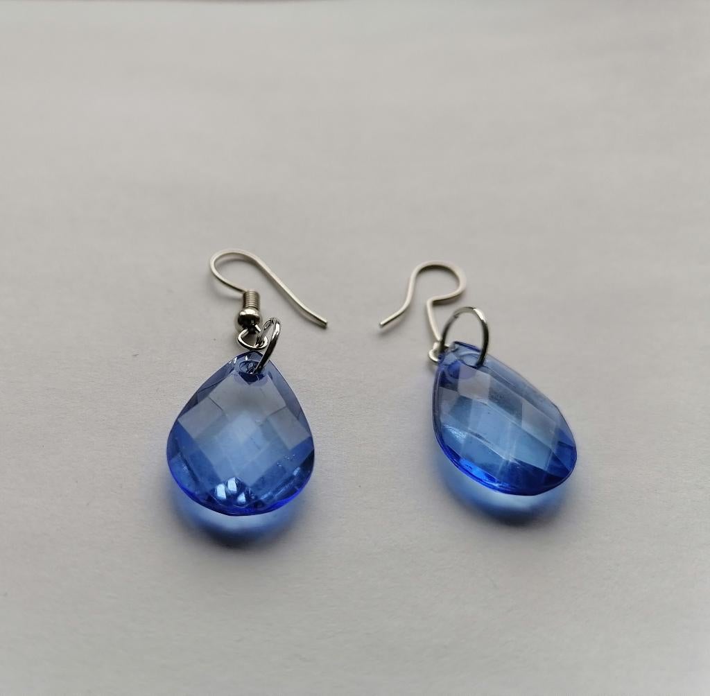 Nieuwe zelfgemaakte nepsaffieren oorbellen, Sieraden, Tassen en Uiterlijk, Oorbellen, Overige materialen, Hangers, Nieuw, Verzenden