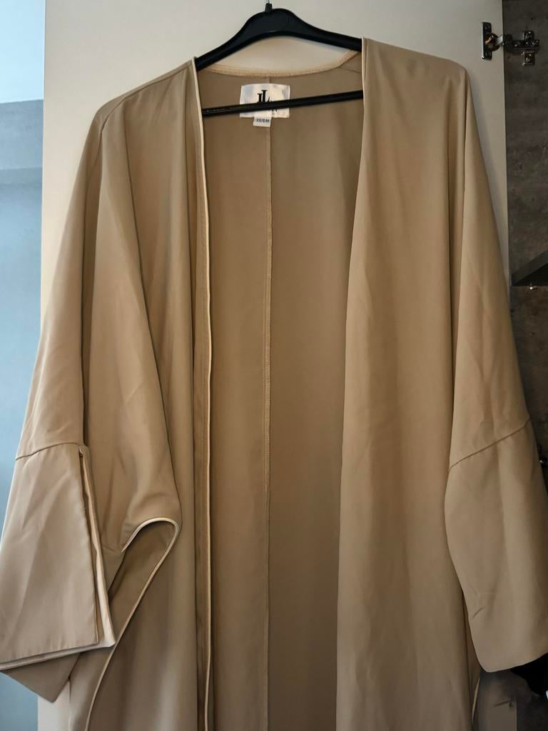 Lavalli abaya maat XS/S/M, Ophalen of Verzenden, Zo goed als nieuw, Maat 34 (XS) of kleiner, Beige