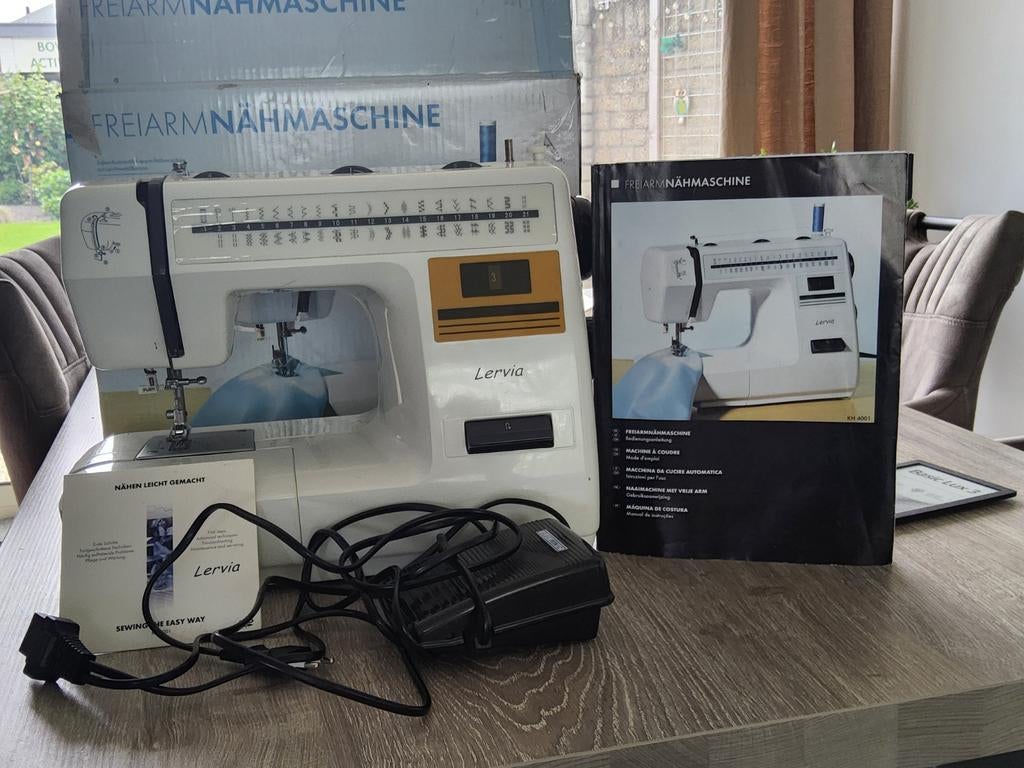 Lervia Naaimachine met handleiding en accessoires, Ophalen