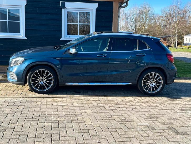 Mercedes GLA 180 bomvol 360 camera automaat, Auto's, Mercedes-Benz, Particulier, GLA, 360° camera, Panoramadak, Benzine, SUV of Terreinwagen