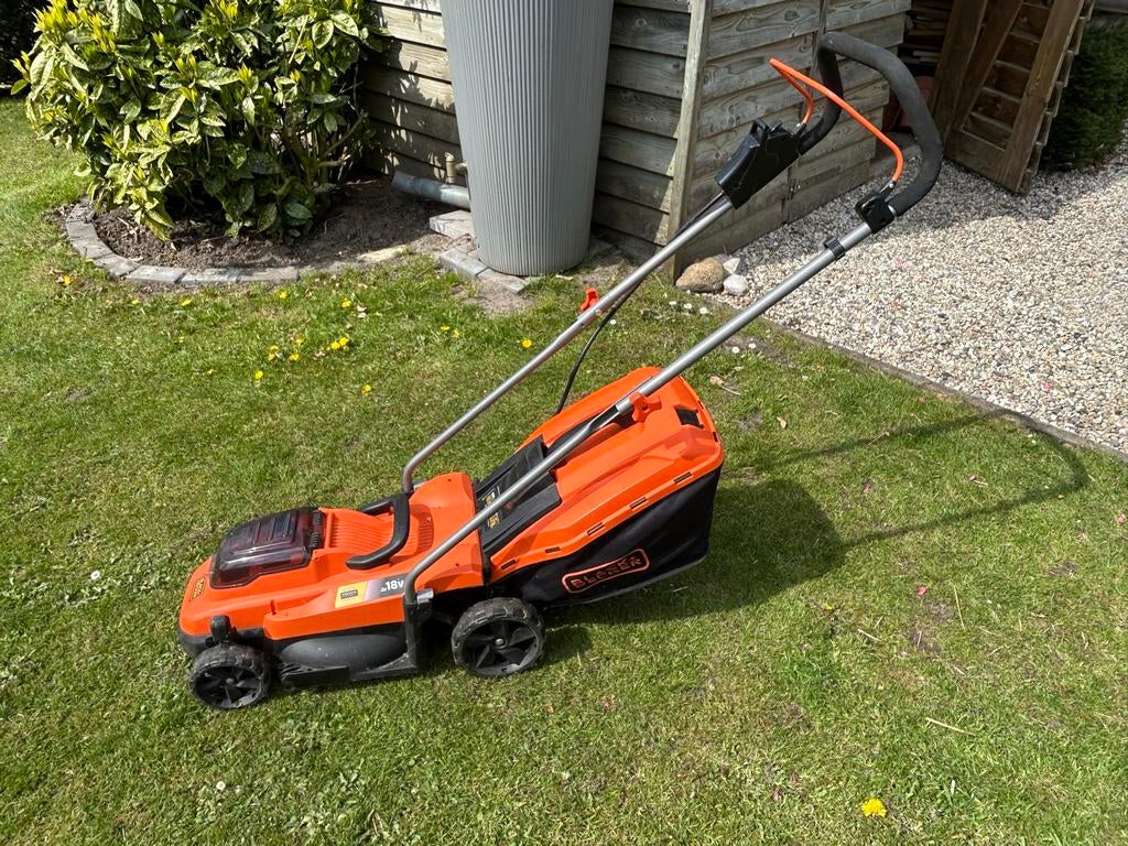 Black+Decker Accu-grasmaaier - Zeer goede staat!, Gebruikt, Accu-grasmaaier, Ophalen of Verzenden, Opvangbak