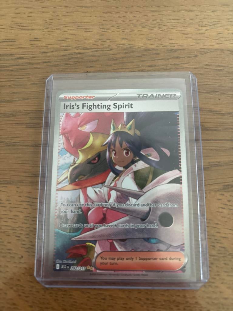 Iris's Fighting Spirit 292/217 Secret Rare NM Pokémon Kaart, Ophalen of Verzenden, Zo goed als nieuw, Losse kaart