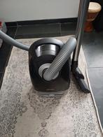 Krachtige Miele stofzuiger 2200 Watt, Ophalen of Verzenden, Gebruikt, 2000 watt of meer