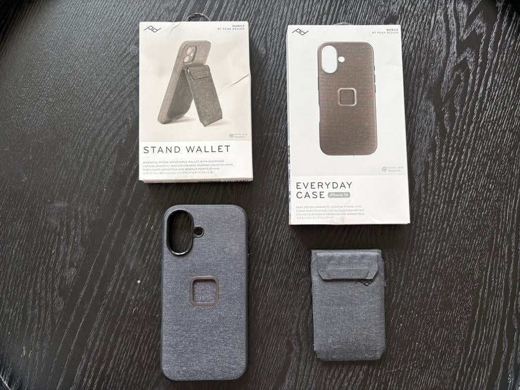 Peak Design iPhone 16 hoesje + MagSafe wallet (stand), Ophalen of Verzenden, Gebruikt, Hoesje of Tasje