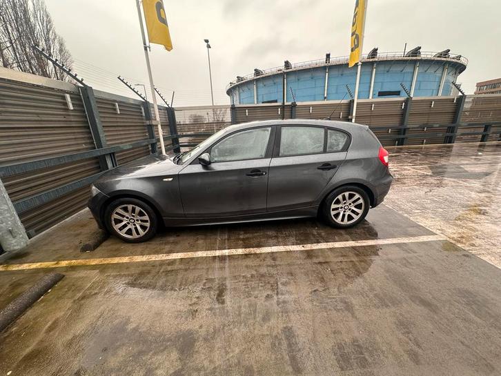BMW 1-Serie 1.6 116I 2005 Grijs, Auto's, BMW, Particulier, 1-Serie, Benzine, D, Hatchback, Handgeschakeld, Geïmporteerd, Zilver of Grijs