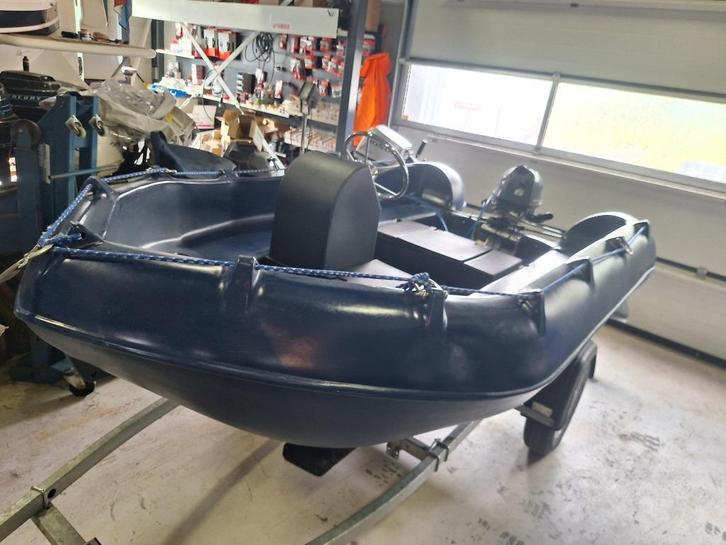 Whaly 310 Console, Watersport en Boten, Vis- en Consoleboten, Zo goed als nieuw, Tot 10 pk, 3 tot 6 meter, Benzine, Buitenboordmotor