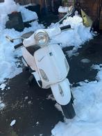 Kinder scooter Vespa, Ophalen, Zo goed als nieuw