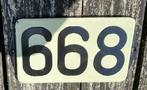 Leuke Huisnummer Emaille 668 - vintage retro brocante bordje, Ophalen of Verzenden