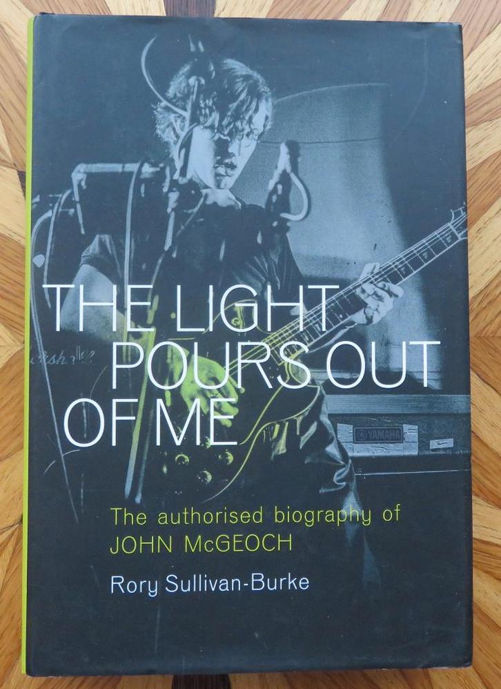 JOHN MCGEOCH - The Light Pours Out of Me, Boeken, Muziek, Zo goed als nieuw, Artiest, Ophalen of Verzenden