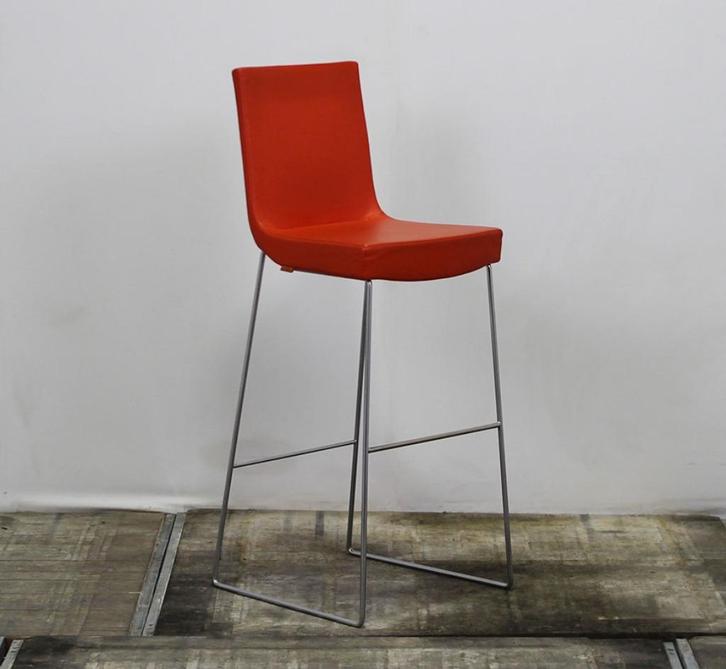 Barkruk Montis Jim | Oranje, Huis en Inrichting, Barkrukken, Gebruikt, Leer, 1 kruk, Ophalen