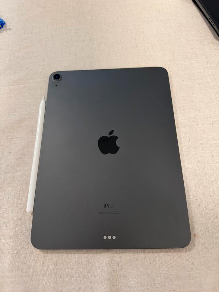 Ipad Air 4th Gen with Apple Pencil, Computers en Software, Apple iPads, Zo goed als nieuw, Apple iPad Air, 11 inch, Grijs, Ophalen