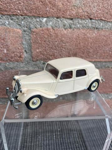 1:43 DINKY CITROËN 15 CV **OPKNAPPERTJE** beschikbaar voor biedingen