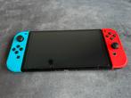 Nintendo Switch Oled compleet in doos met accessoires, Spelcomputers en Games, Spelcomputers | Nintendo Switch, Met games, Zo goed als nieuw