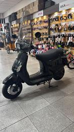 Scooter, Ophalen, Agm, Zo goed als nieuw, Benzine