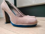 Lichtbruine velvet pumps met koningsblauwe zool, Pumps, Bruin, Marco Tozzi, Ophalen of Verzenden