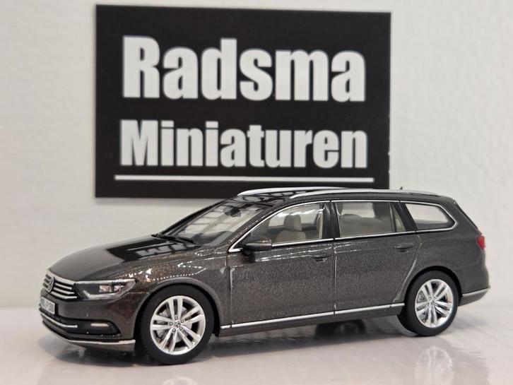 Volkswagen Passat Variant B8 Highline - 1:43 Herpa, Hobby en Vrije tijd, Modelauto's | 1:43, Zo goed als nieuw, Auto, Ophalen of Verzenden