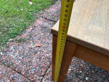 Set van 2 Eiken Tafeltjes beschikbaar voor biedingen