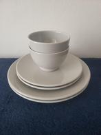2 schaaltjes, 2 boterhambordjes, 2 dinerborden Vista Alegre, Huis en Inrichting, Keuken | Servies, Verzenden