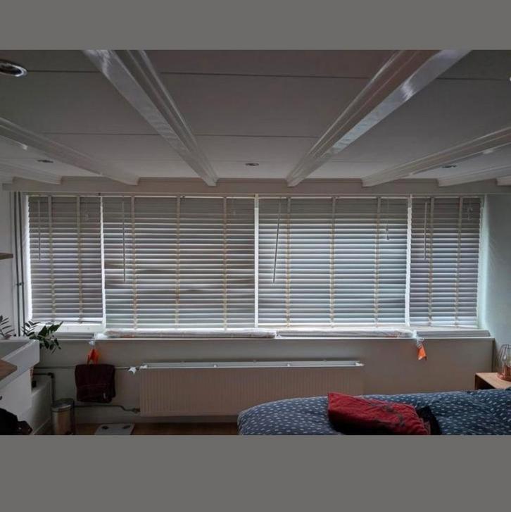 Gratis Houten Jaloezieën - 2 stuks, wit/crème, Huis en Inrichting, Stoffering | Gordijnen en Lamellen, Ophalen