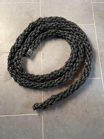 Kabelaring boot beschikbaar voor biedingen