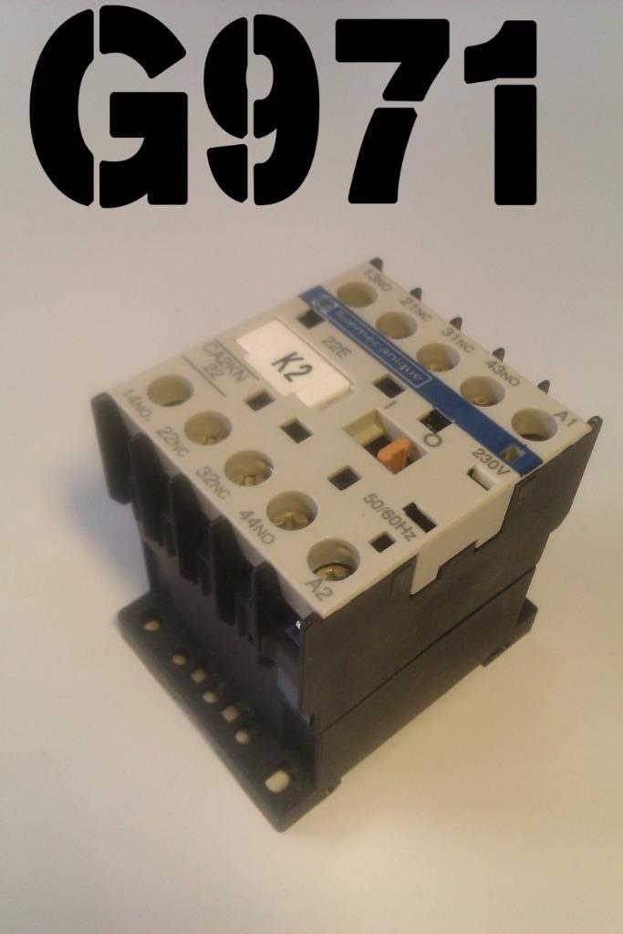 Telemecanique relais CA2KN22 230 Volt AC gestuurd, Hobby en Vrije tijd, Elektronica-componenten, Gebruikt, Ophalen of Verzenden