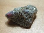 min. 2x ruwe edelsteen FUCHSIET (5) bijzondere, Verzamelen, Mineralen en Fossielen, Verzenden, Mineraal