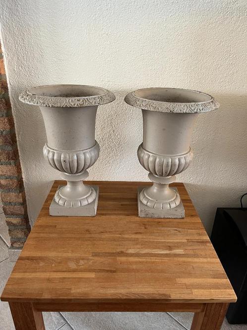 2x grote gietijzeren bloempot Medeci ? Franse vaas bokaal, Tuin en Terras, Bloempotten, Gebruikt, Metaal, Binnen, Balkon, Tuin