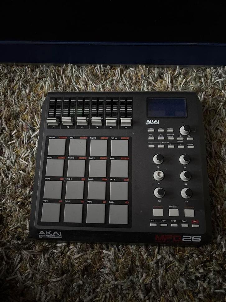 Akai MPD26 MIDI Controller, Muziek en Instrumenten, Midi-apparatuur, Gebruikt, Ophalen of Verzenden