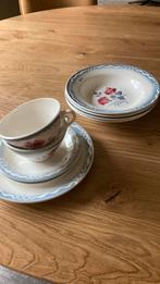 Oud verzamel servies California. Soepkom en borden., Antiek en Kunst, Antiek | Servies los, Ophalen of Verzenden