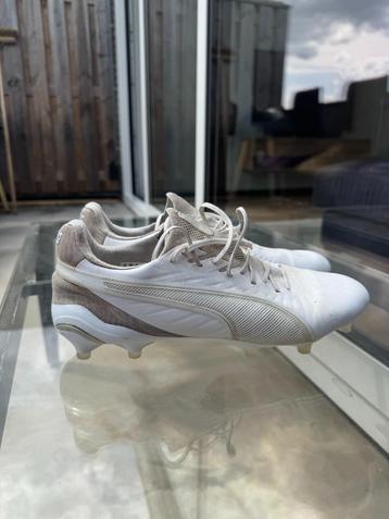 Puma King voetbalschoenen beschikbaar voor biedingen