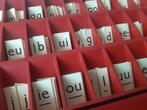 Rode letterdoos Dijkstra Uitgeverij Zeist, Ophalen of Verzenden, Zo goed als nieuw