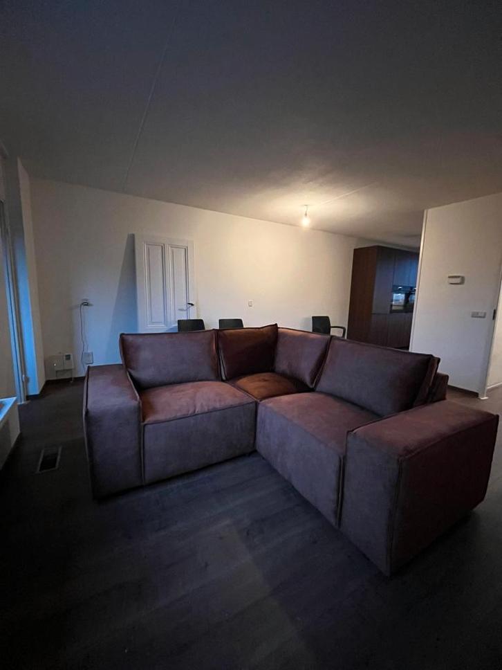 Nieuwe bank te koop, Huis en Inrichting, Banken | Bankstellen, Nieuw, Hoekbank, Vierpersoons of meer, 200 tot 250 cm, 75 tot 100 cm