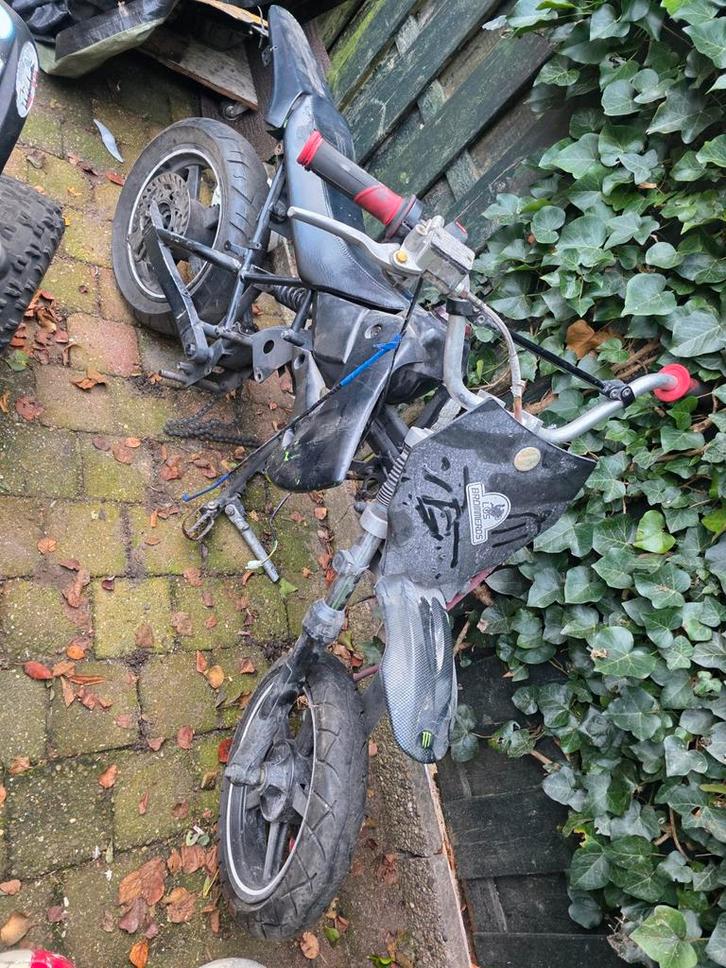 Pitbike frame met kenteken zonder wok., Fietsen en Brommers, Brommers | Crossbrommers, Gebruikt, Overige merken, Ophalen