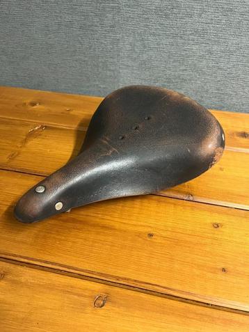 Lederen Lepper 65 fietszadel , zadel . beschikbaar voor biedingen