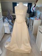 Schitterende zijden jurk van Pronovias maat 40, Kleding | Dames, Trouwkleding en Trouwaccessoires, Ophalen of Verzenden, Zo goed als nieuw