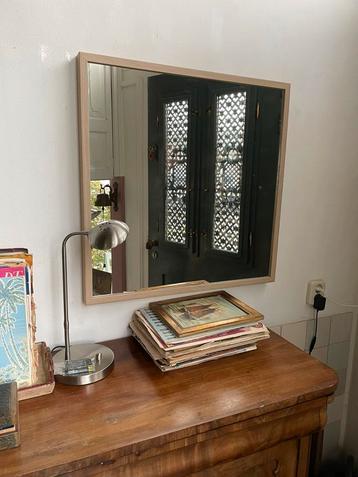 Spiegel 70x70 cm beschikbaar voor biedingen