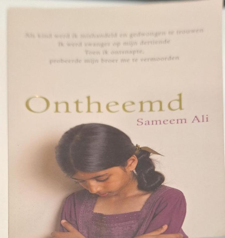 Ontheemd van Sameem Ali, Boeken, Romans, Gelezen, Ophalen of Verzenden